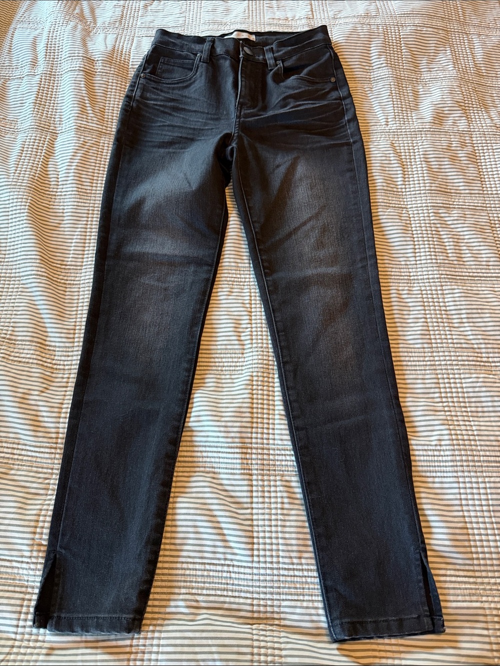 Women's Black Skinny Jeans with Subtle Fading